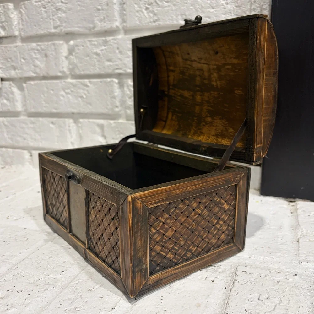 Woven Wood and Brass like Accent Treasure Chest - Picture 4 of 7